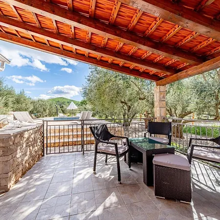 Apartment Pool House Potirna - Happy Blato (Korcula)