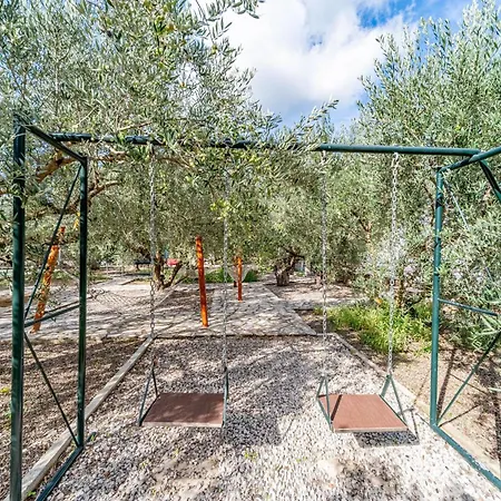 Pool House Potirna - Happy Apartment