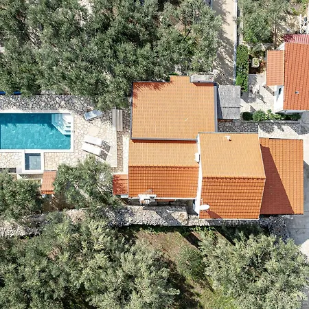 Pool House Potirna - Happy Blato (Korcula)